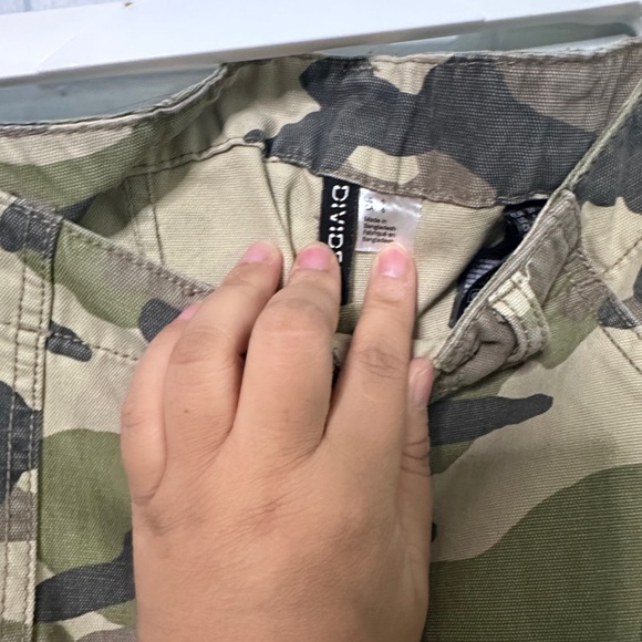 Divided - Picture 3 of 11